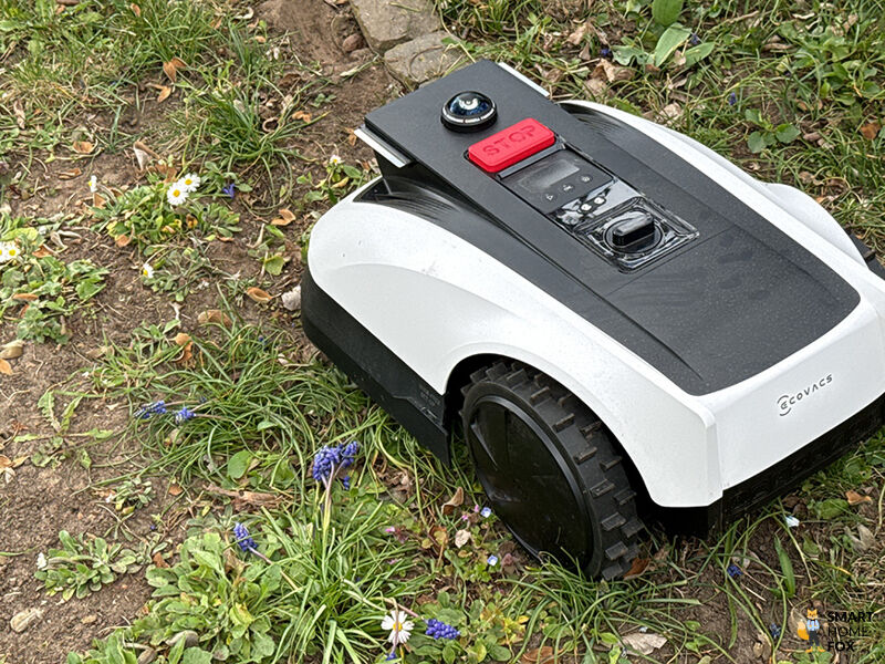 Der ECOVACS GOAT O500 Panorama maeht entlang der Kanten.
